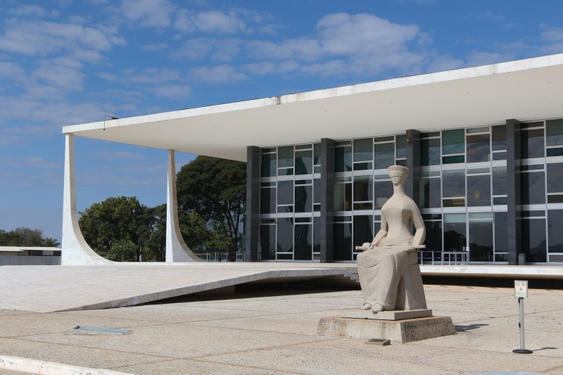 STF valida prorrogações de interceptações telefônicas