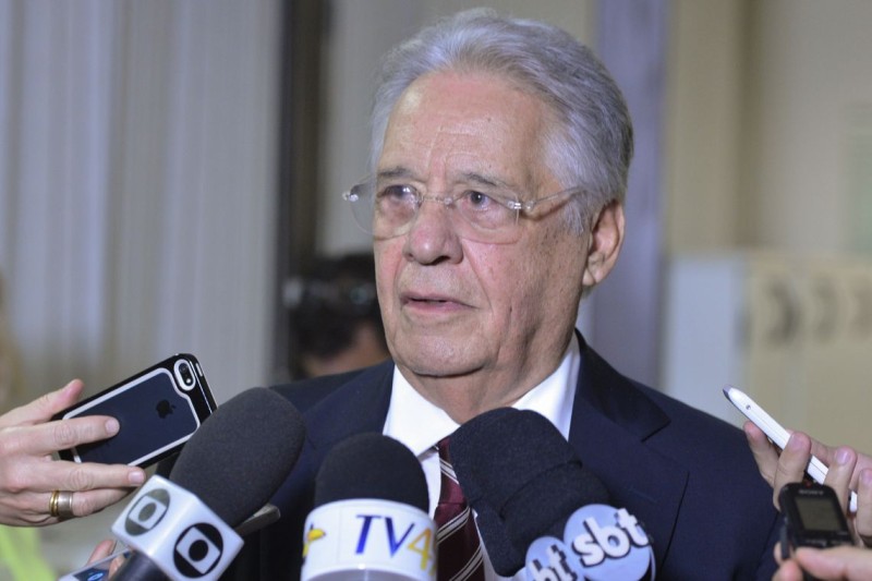 Ex-presidente Fernando Henrique Cardoso tem alta hospitalar