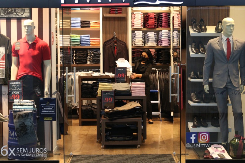 CNC aponta queda na confiança do empresário do comércio