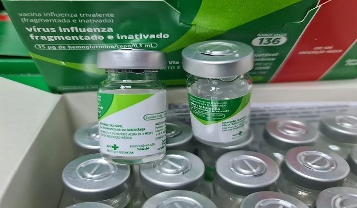 MS recebe primeira remessa com 88 mil doses de vacina contra a Influenza