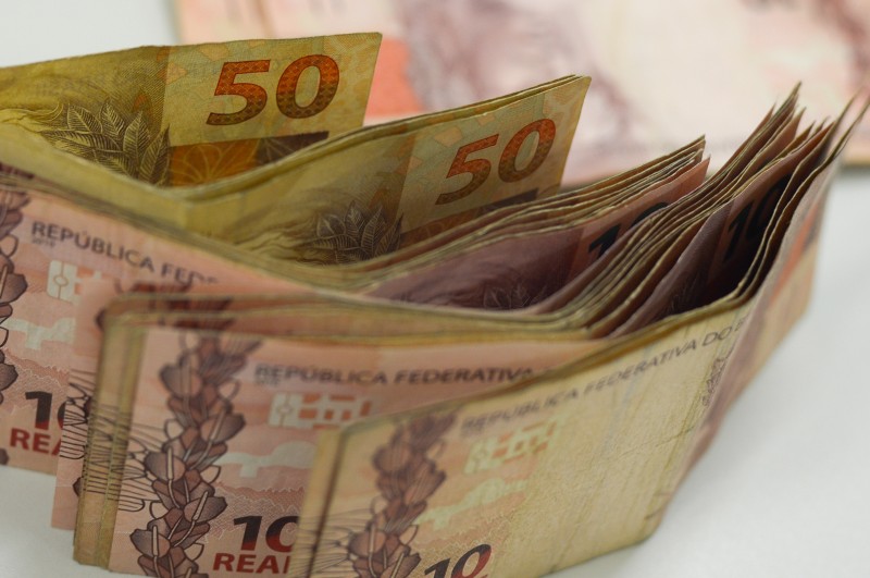 Nascidos a partir de 1984 podem sacar hoje valor esquecido em bancos