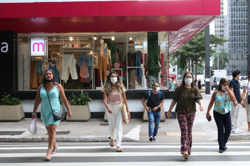 Covid-19: Brasil tem 29,83 milhões de casos e 659 mil mortes