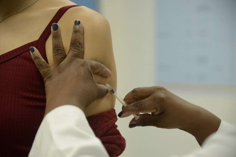 Rio de Janeiro permanece com risco muito baixo para covid-19