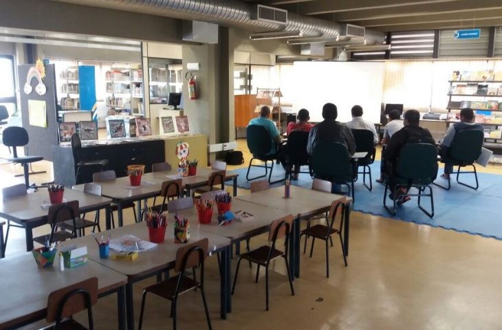 Biblioteca Isaias Paim ministra roda de leitura para jovens da Unei Dom Bosco