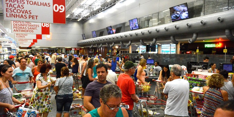 Vendas do varejo tiveram queda de 0,1% em dezembro de 2021