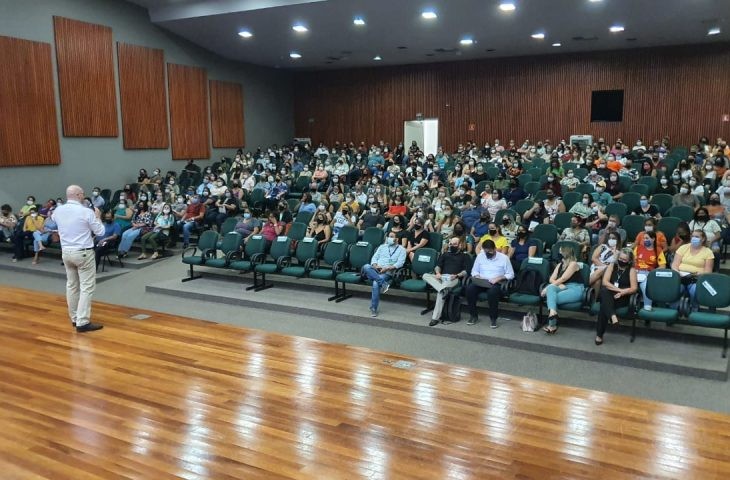 Coordenadores e secretários escolares participam de Seminário Estadual – Tecendo a Educação do Amanhã