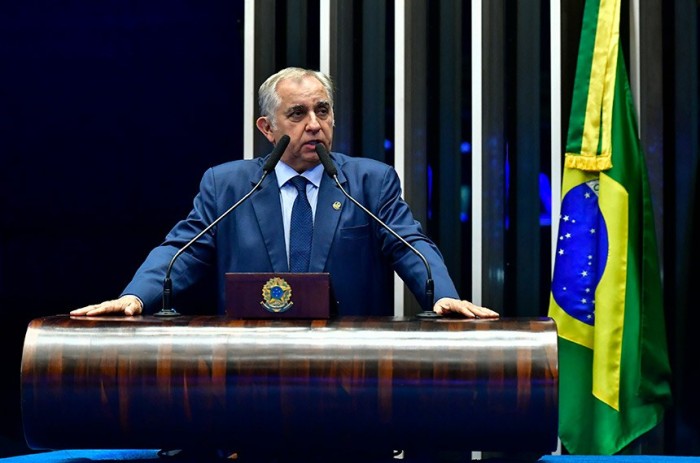 Izalci defende acordo para votação do reajuste da segurança pública do DF