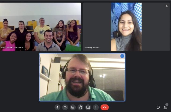 Estudantes da EE Professor José Juarez Ribeiro de Oliveira participam de aula virtual com professor e pesquisador da Alemanha  
