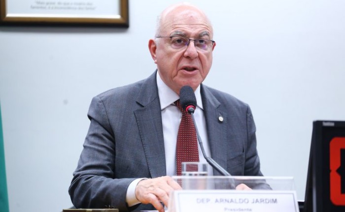 Hidrogênio combustível brasileiro não deve ficar restrito ao “verde”, dizem debatedores