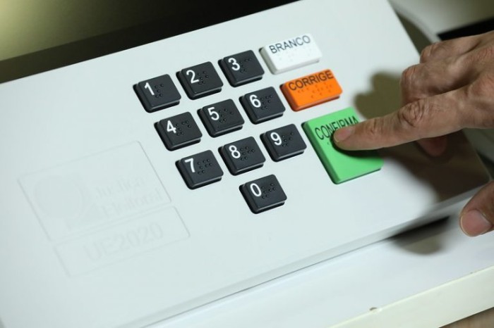 Comissão que vai analisar anistia a partidos com irregularidades será instalada nesta tarde