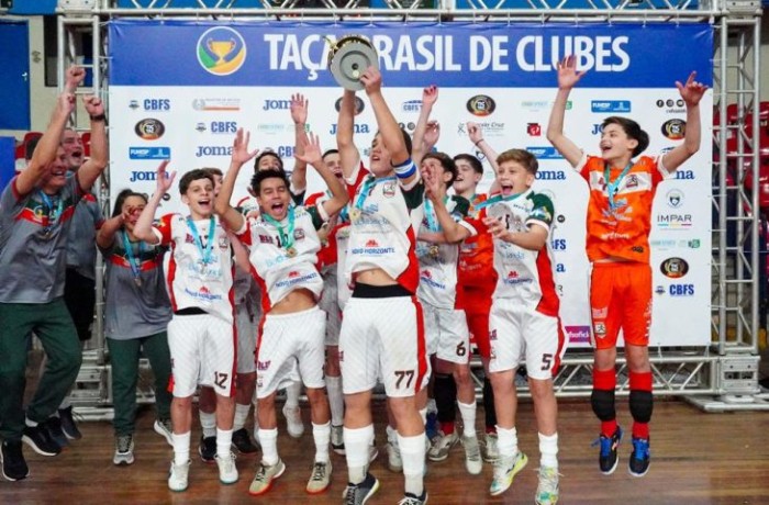 Em Campo Grande, equipe catarinense sagra-se bicampeã da Taça Brasil Sub-15 de futsal masculino