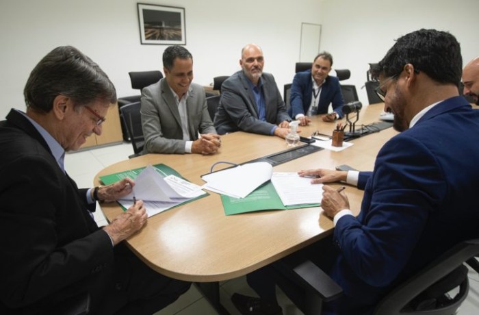 Rede E assina parceria com EBC e programação local ganha mais 32 cidades