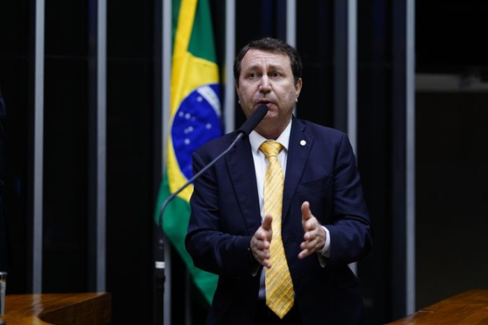 Projeto determina que registro de casamento no cartório tenha sexo de nascença do cônjuge