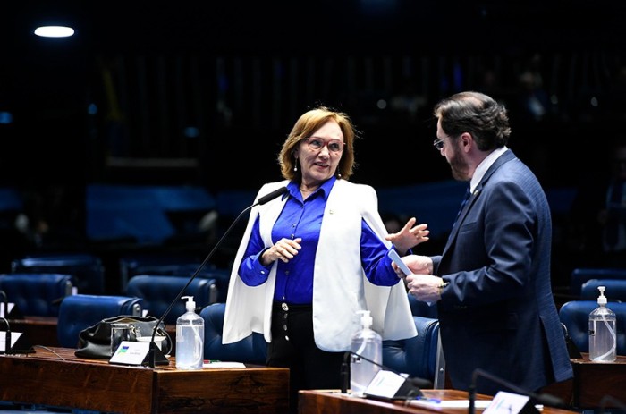 Zenaide critica privatização da Eletrobras