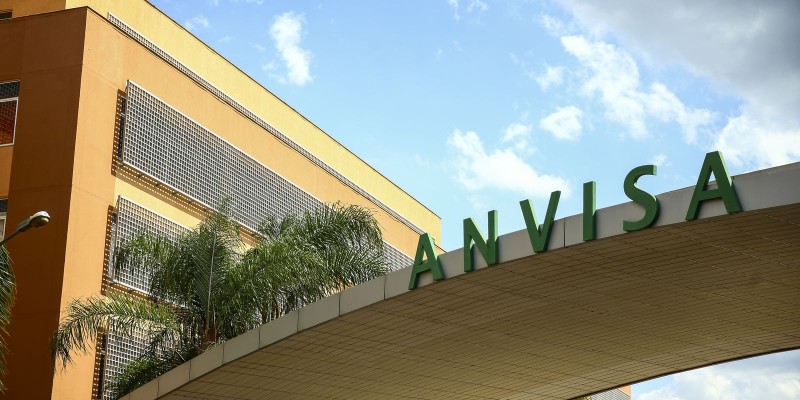 Anvisa aprova três produtos a base de cannabis