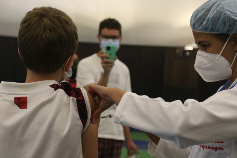 Covid-19: Brasil recebe mais 1,6 milhão de doses pediátricas da Pfizer